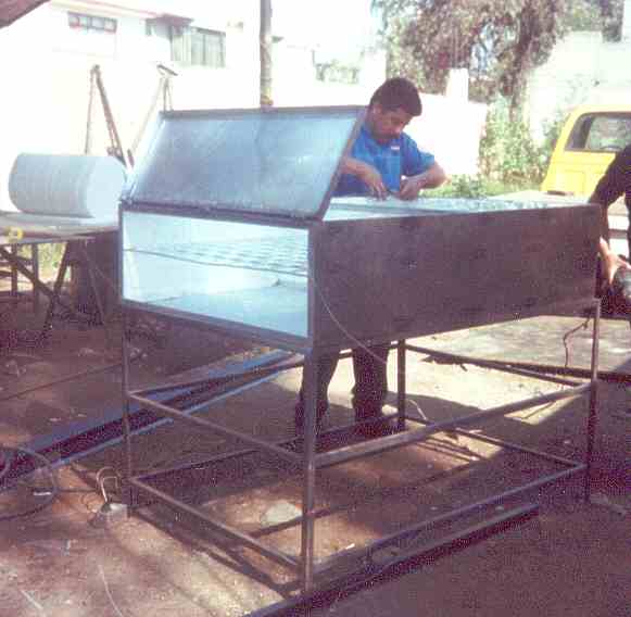 Accesorios para Grabado: Horno para secado de placas, temperatura de 150° centigrados. Vista de fabricaci&oacute;n en nuestro taller.